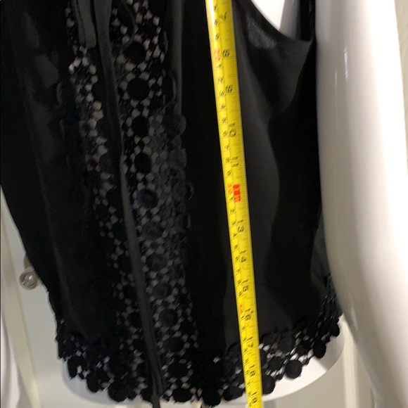 Monteau Crop Top With Crochet Detail - Picture 4 of 9